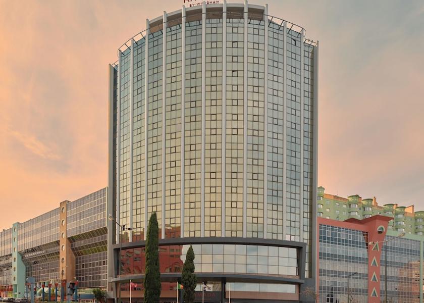  Lisbon Front of property - evening/night