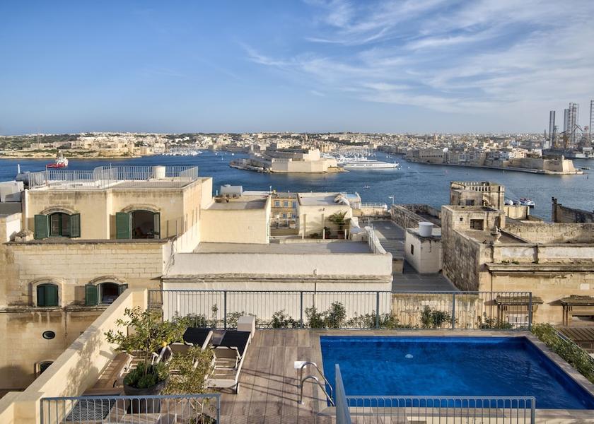 South Eastern Region Valletta Rooftop pool