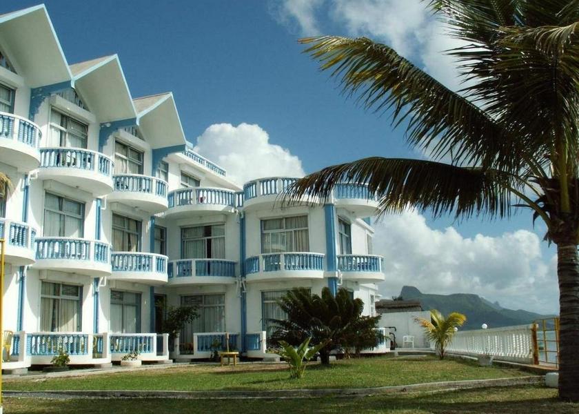 Grand Port Mahebourg Hotel Exterior