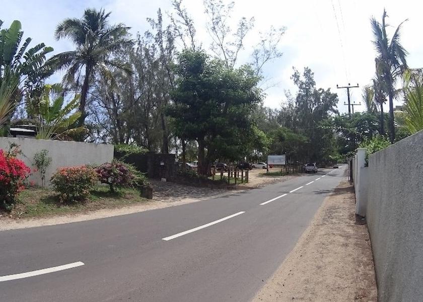 MU Cap Malheureux Exterior Detail