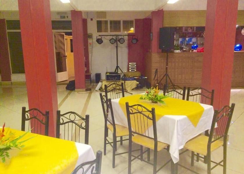  Mont Choisy Dining Area