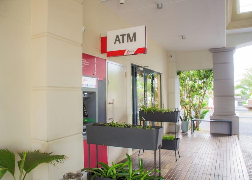  Roches Noires ATM/Banking On site