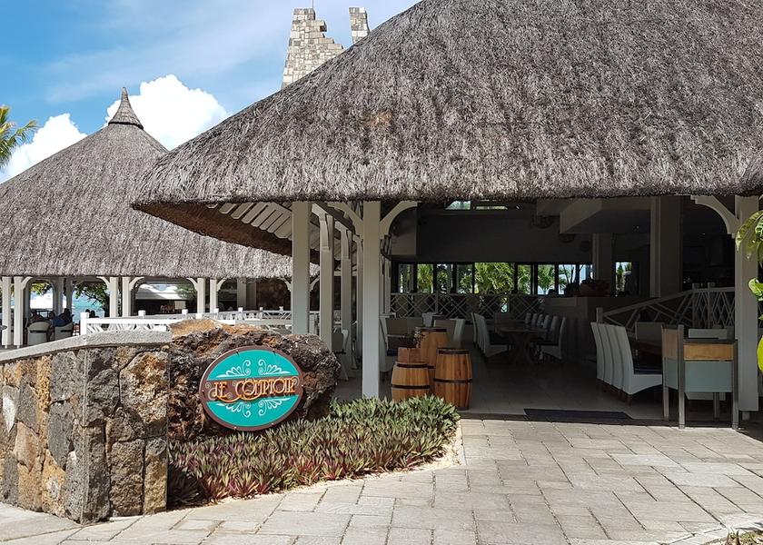  Roches Noires Restaurant