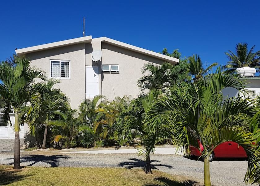  Trou d'Eau Douce Exterior Detail