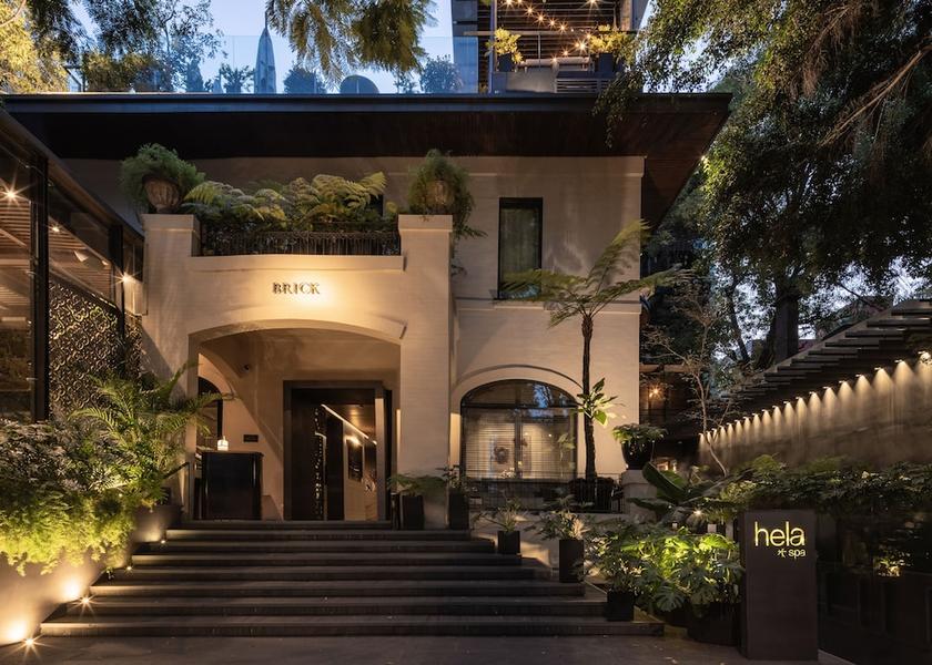 Mexico City Front of property