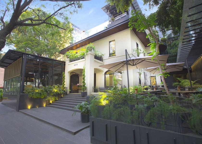  Mexico City Front of property