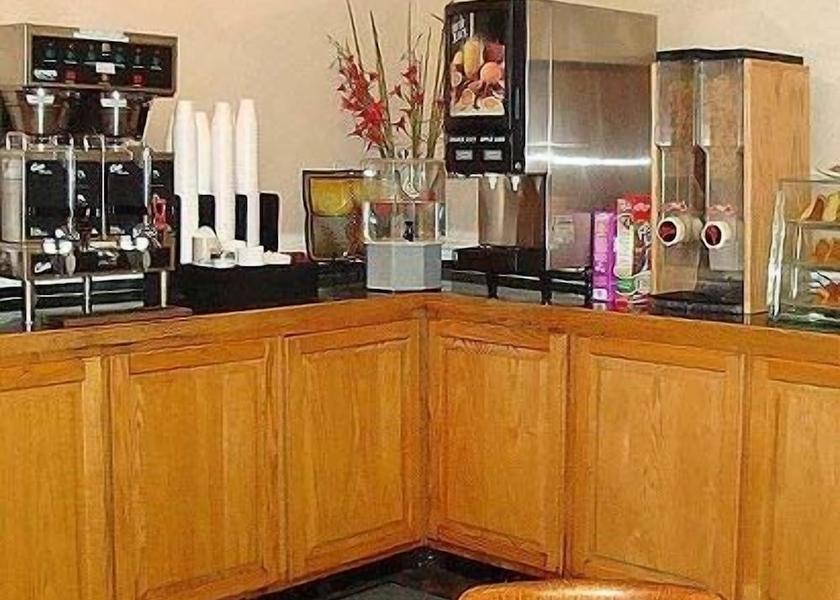 Georgia Forsyth Breakfast area