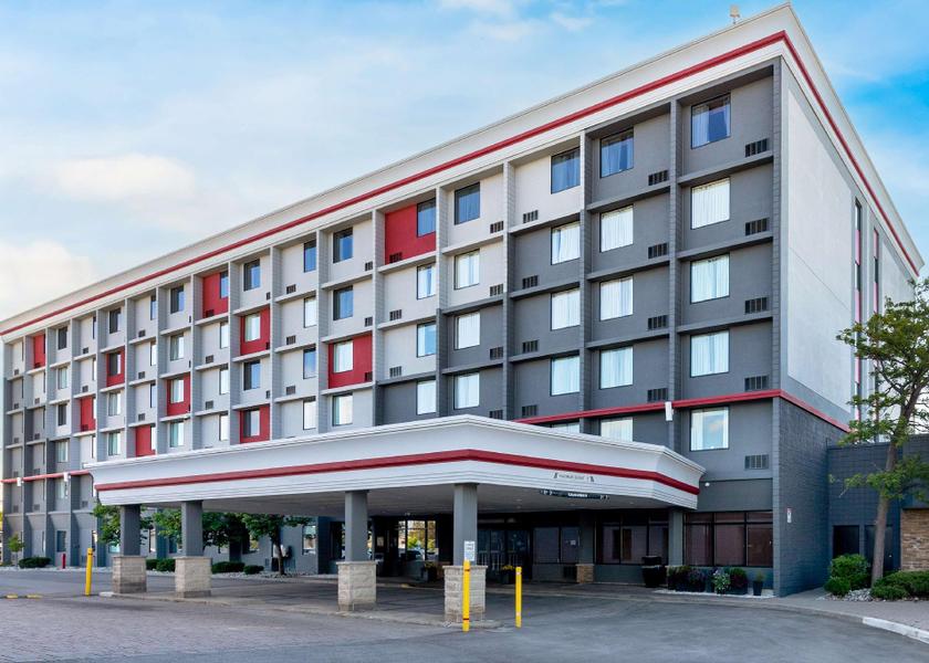 Ontario Mississauga Hotel Exterior