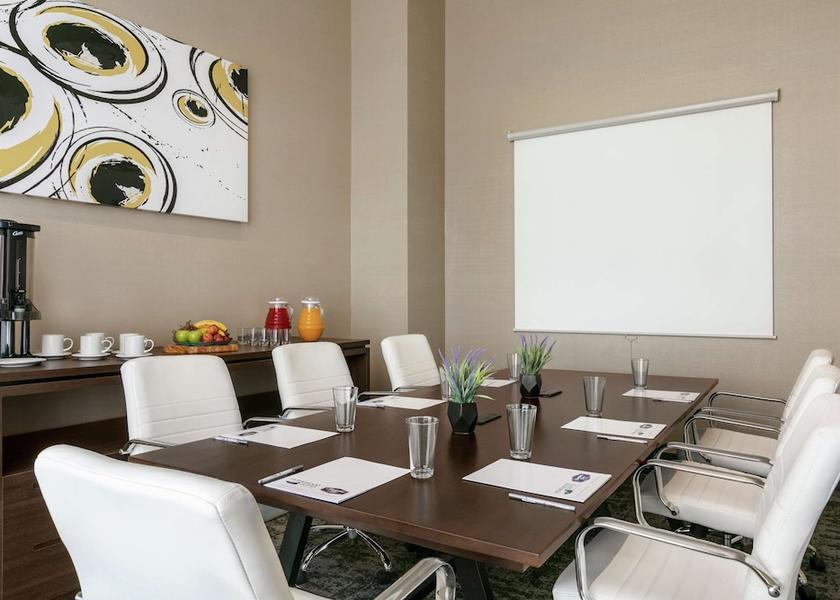 Nuevo León Apodaca Meeting Room