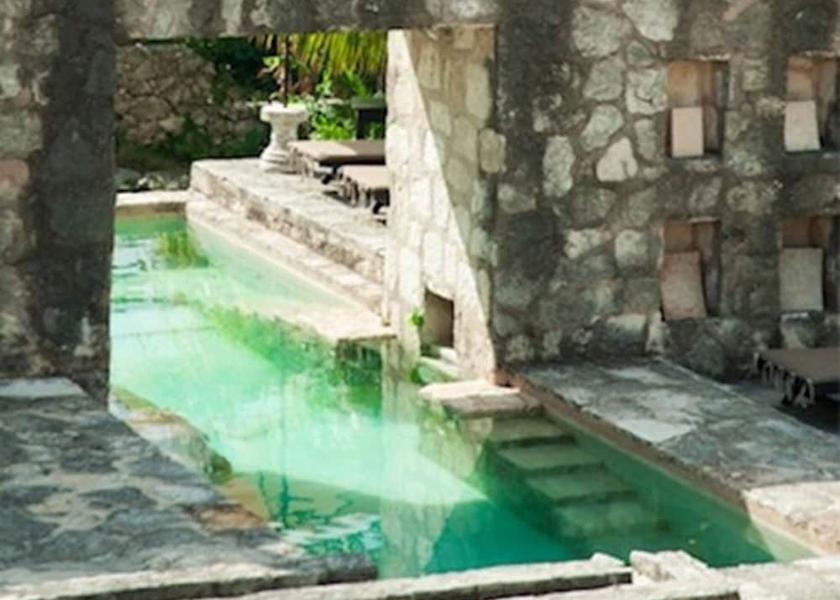 Quintana Roo Coba Exterior Detail