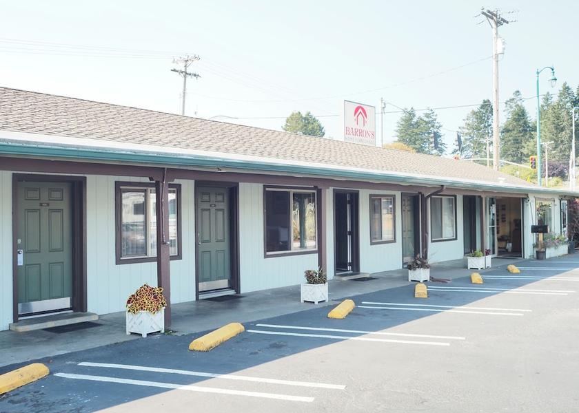 Oregon Brookings Front of property