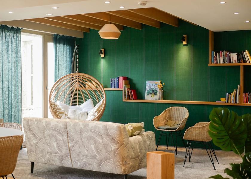 Nouvelle-Aquitaine Fontaine-le-Comte Bar