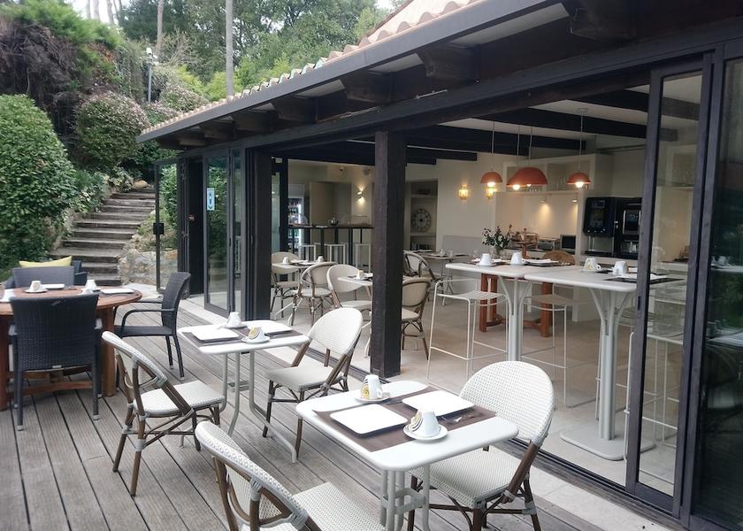 Provence - Alpes - Cote d'Azur Mouans-Sartoux Exterior Detail