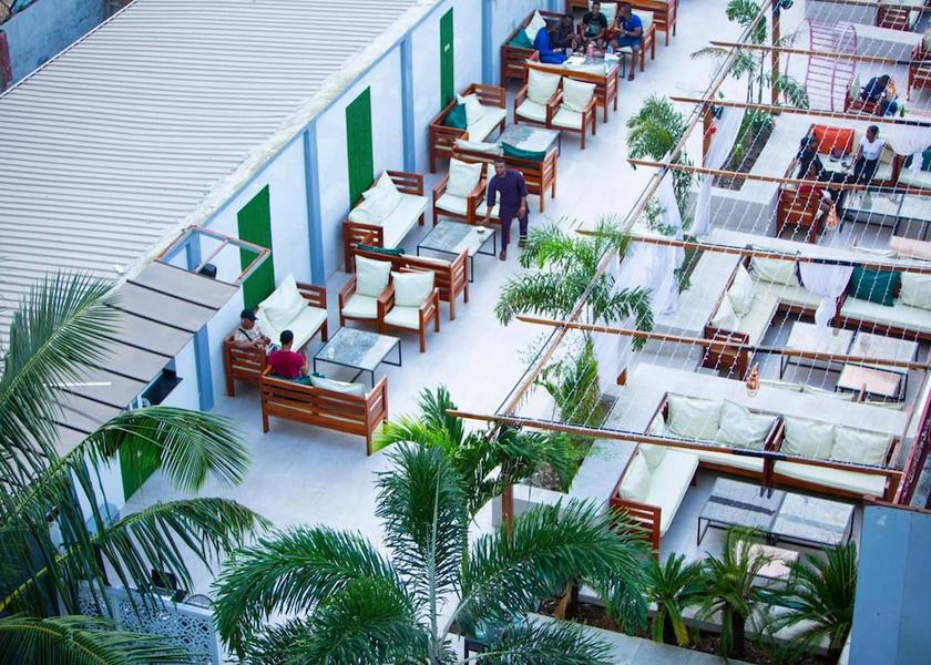 Lagos Lagos Outdoor banquet area