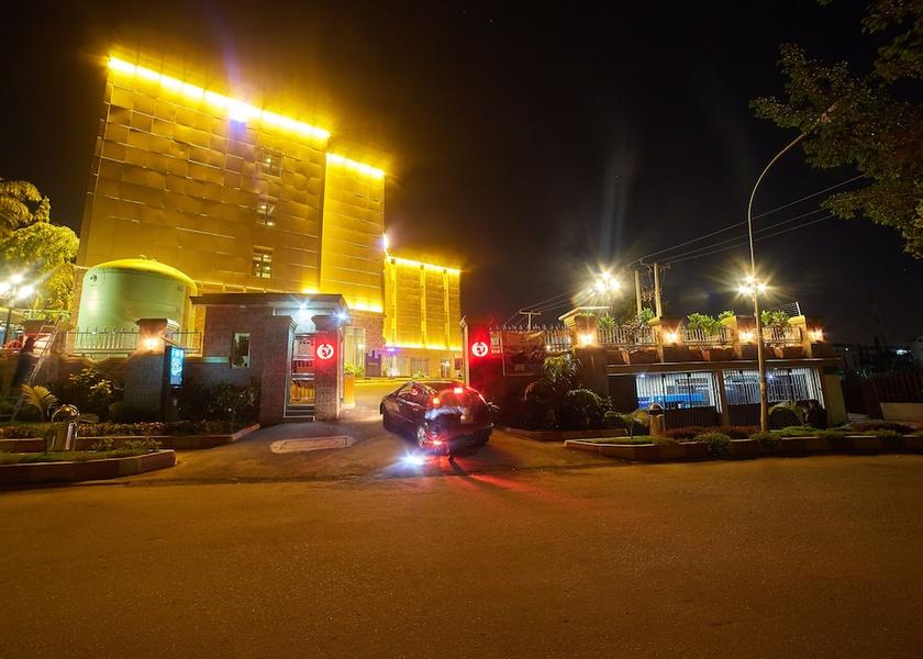 Federal Capital Territory Abuja Front of property - evening/night