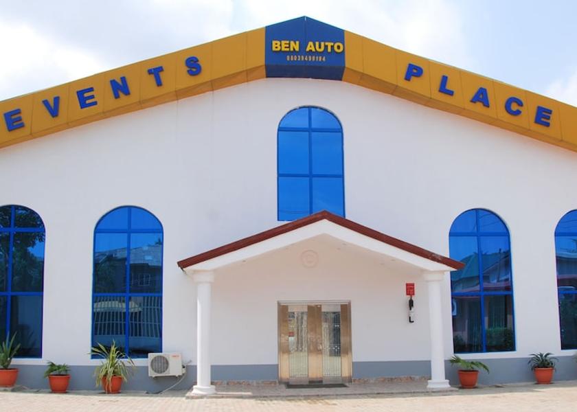 Lagos Lagos Front of property