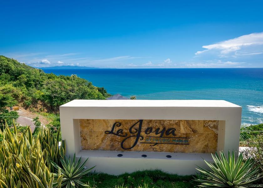 Rivas (department) San Juan del Sur Entrance