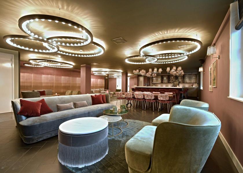 North Holland Zaandam lobby