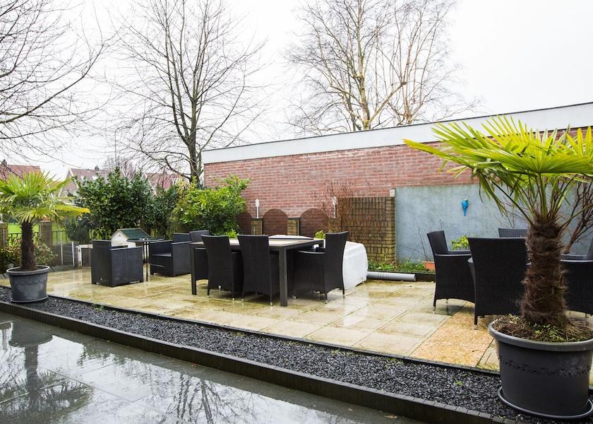 North Holland Zwanenburg Terrace/patio