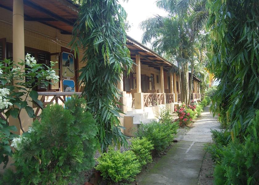 Bagmati Sauraha Exterior Detail