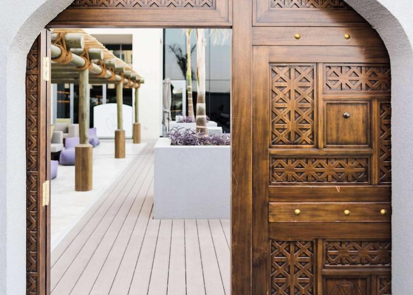  Muscat Exterior Detail