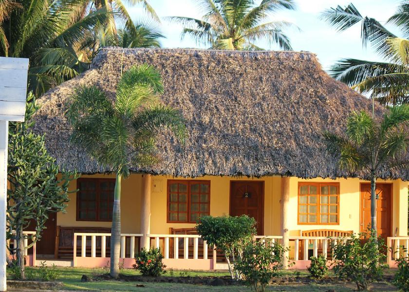 Bicol Donsol Hotel Exterior