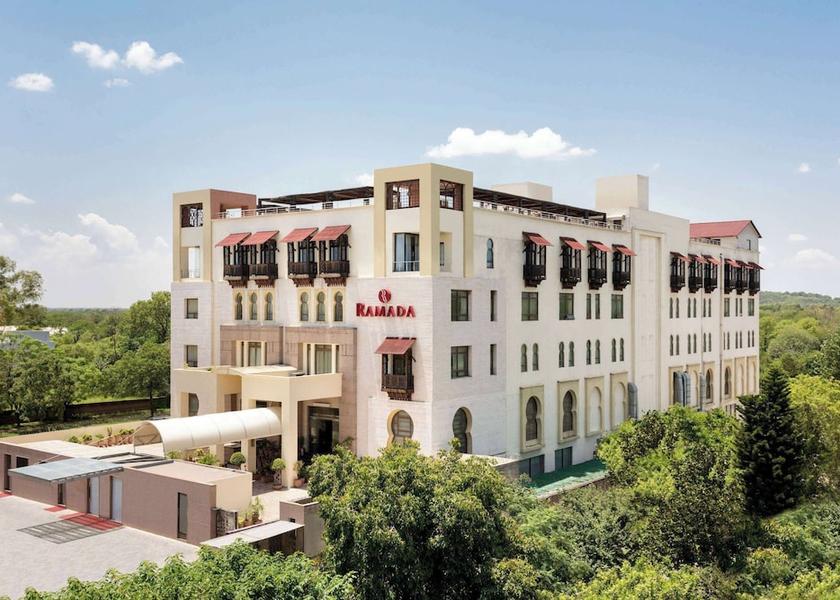  Islamabad Exterior Detail