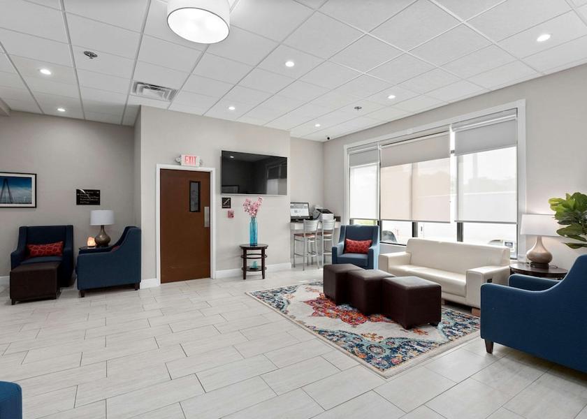 Missouri Hazelwood Lobby