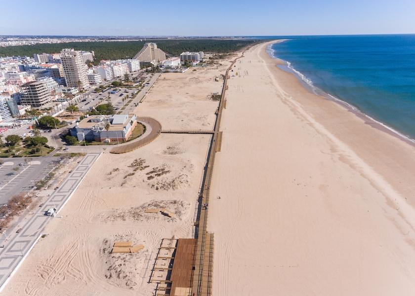 Faro Vila Real Santo Antonio Beach