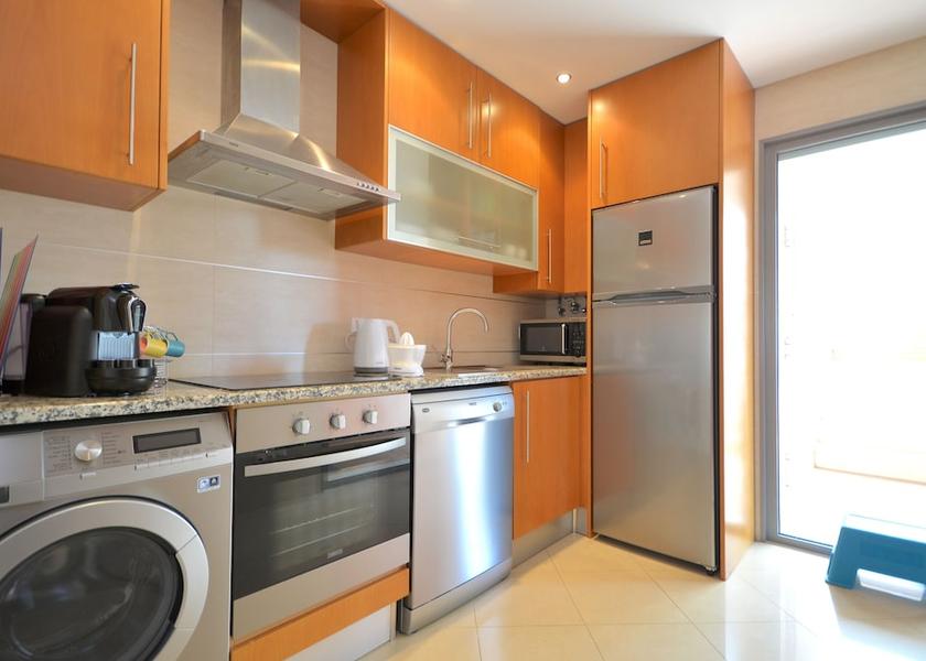Faro Loulé Private kitchenette
