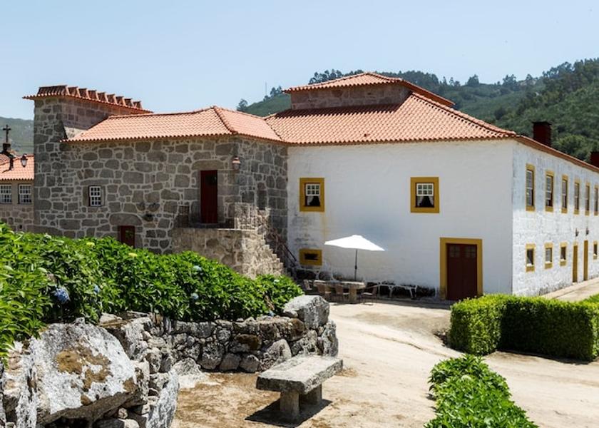 Viana do Castelo Ponte da Barca Front of property