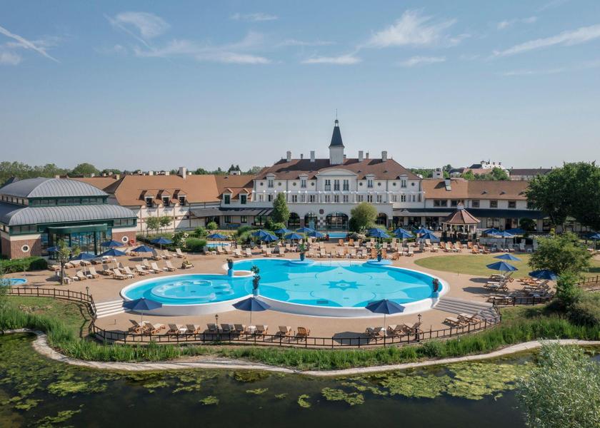 Ile-de-France Bailly-Romainvilliers exterior view