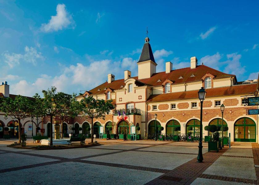 Ile-de-France Bailly-Romainvilliers view