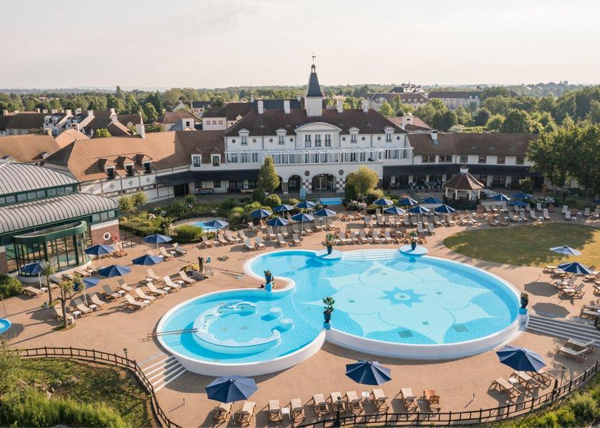Ile-de-France Bailly-Romainvilliers swimming pool