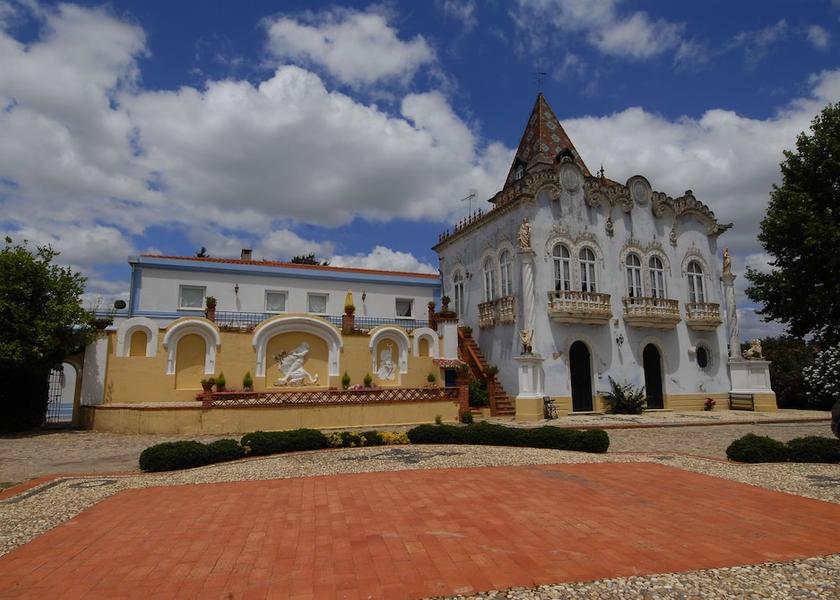 Santarém Abrantes Exterior Detail