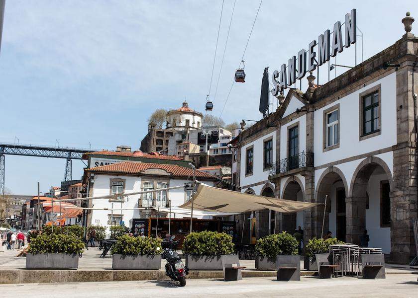 Porto Vila Nova de Gaia Property entrance