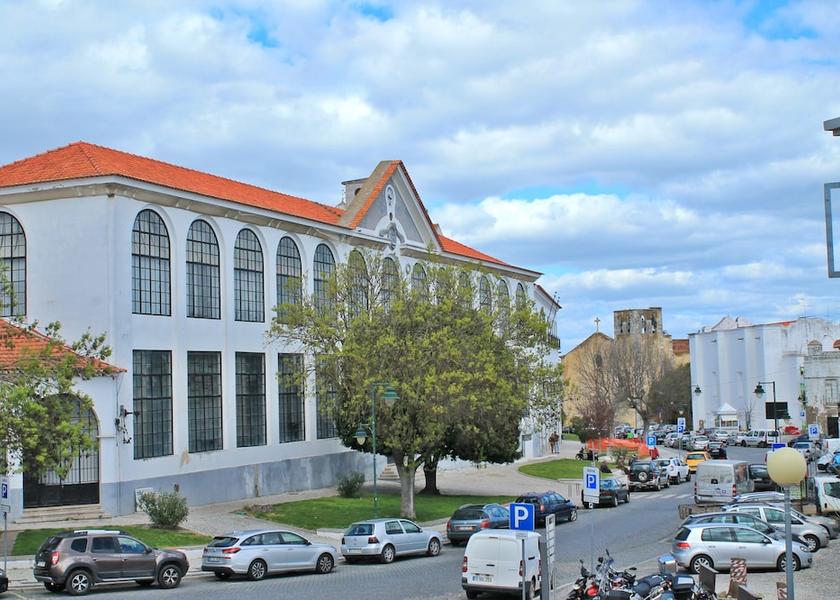 Beja Moura Property grounds