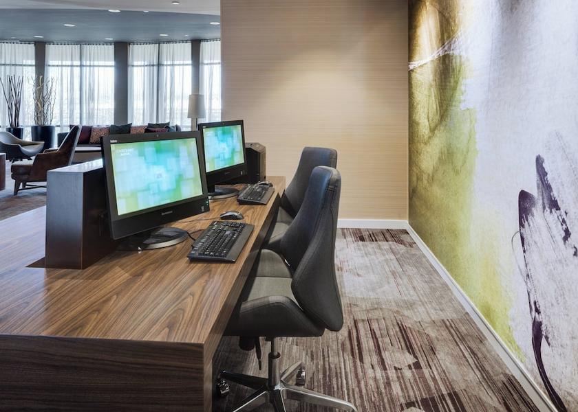 Rhode Island Warwick Amenity