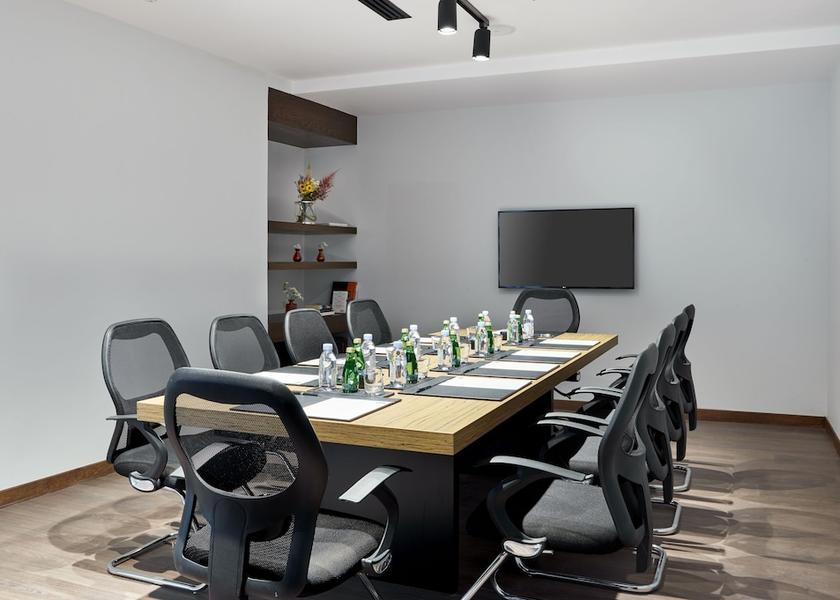  Doha Meeting Room