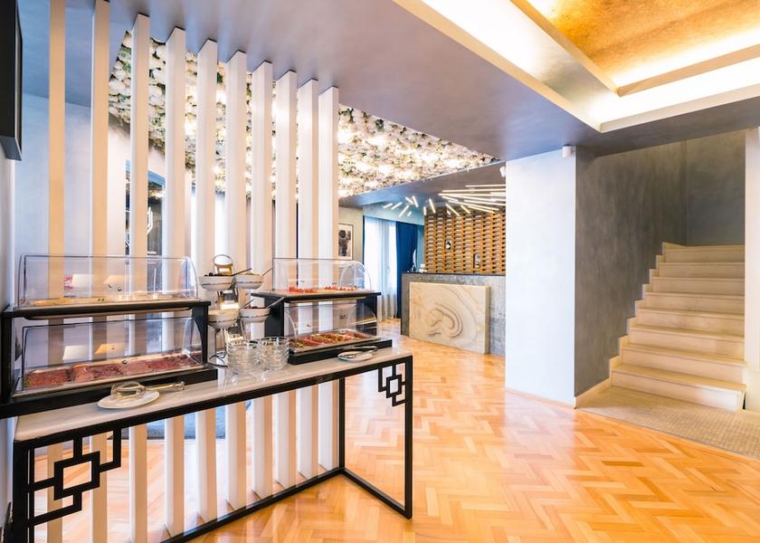  Bucharest Breakfast area