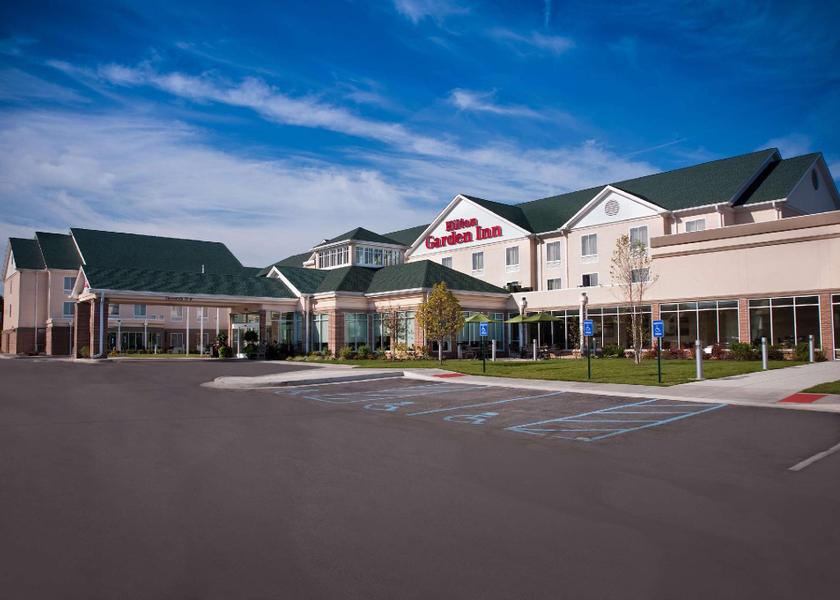 Missouri St. Louis Hotel Exterior