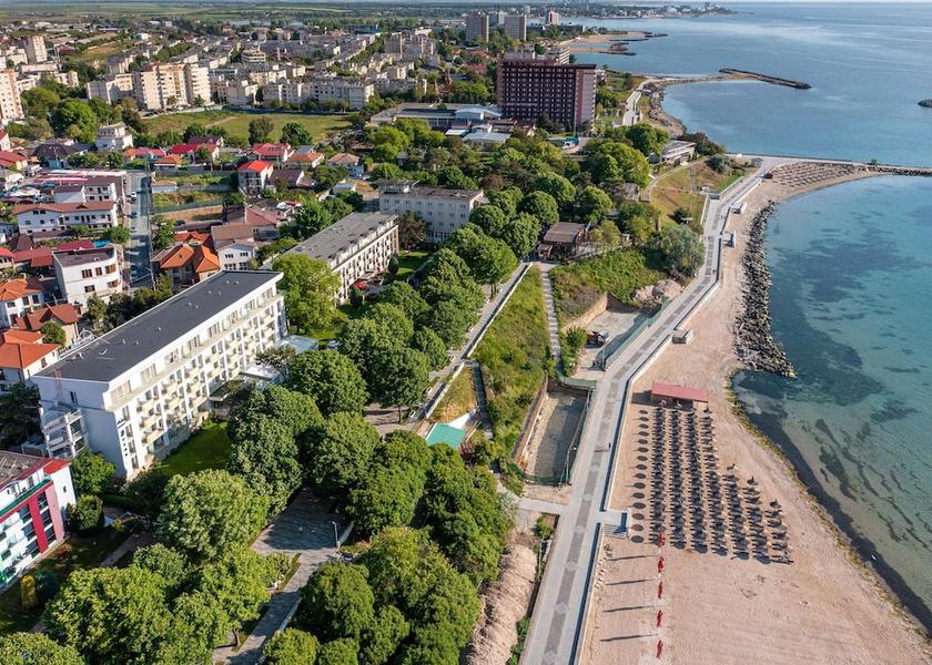  Mangalia Exterior Detail