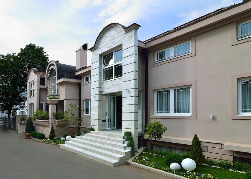  Belgrade Exterior Detail