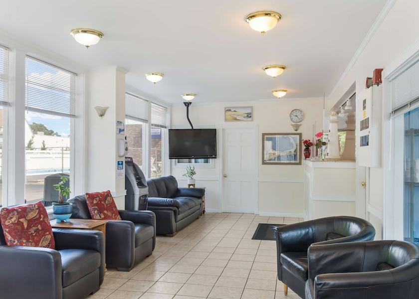 Massachusetts Hyannis Lobby
