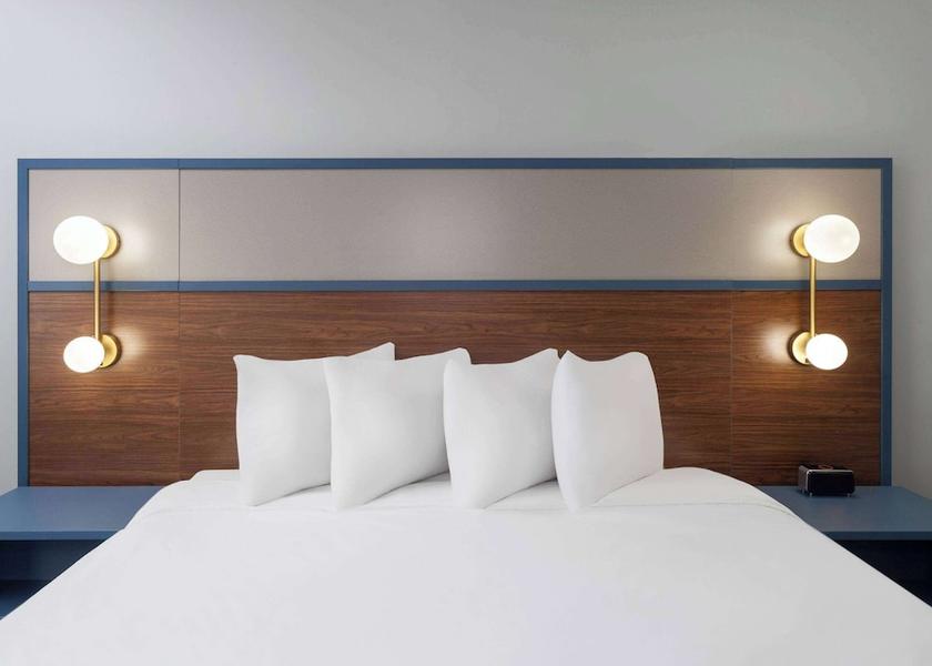 Wisconsin Eagle River Room