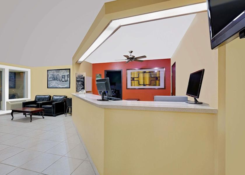 Missouri Rock Port Lobby