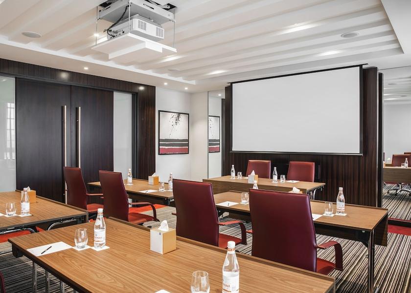  Jeddah Meeting Room