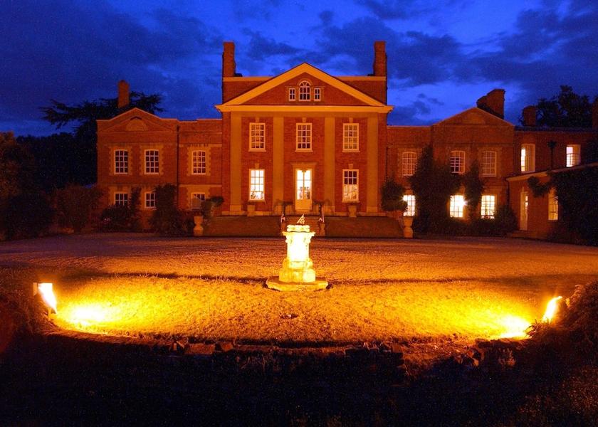 England Hook Facade