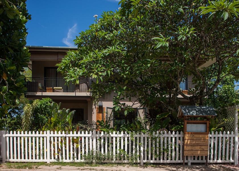  La Digue Front of property