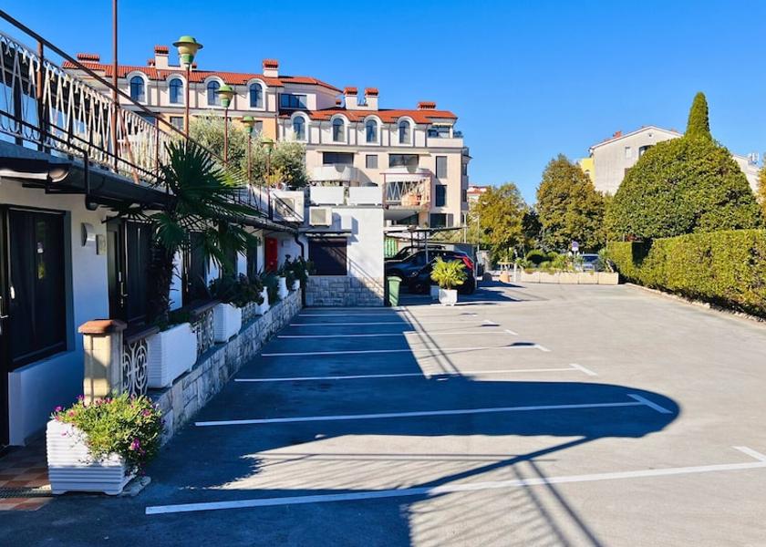  Piran Front of property